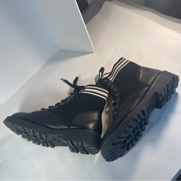 Steve Madden Holten black combat sock boot size 11, sporty, edgy, ultra-cool. - Picture 4 of 10